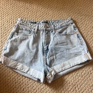 Women’s roll-up high rise denim baggy shorts